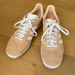 Adidas Womens Gazelle Size 9 Shoes Tan/White Pink Blush Peach